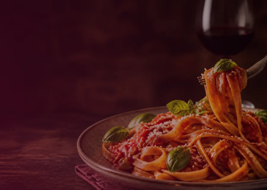 Tagliatelle fresco com ragù de cordeiro